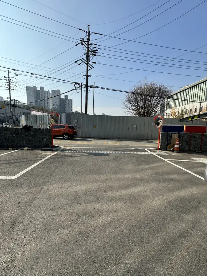 아파트 단지 아크릴반사경 재질 비교 현장